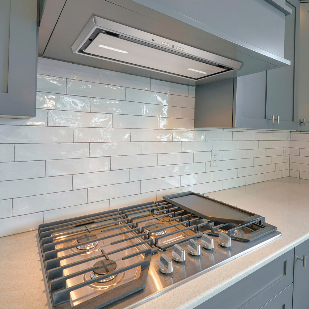 72cm Canopy Cooker Hood under cabinets and above gas hob. minimalist design