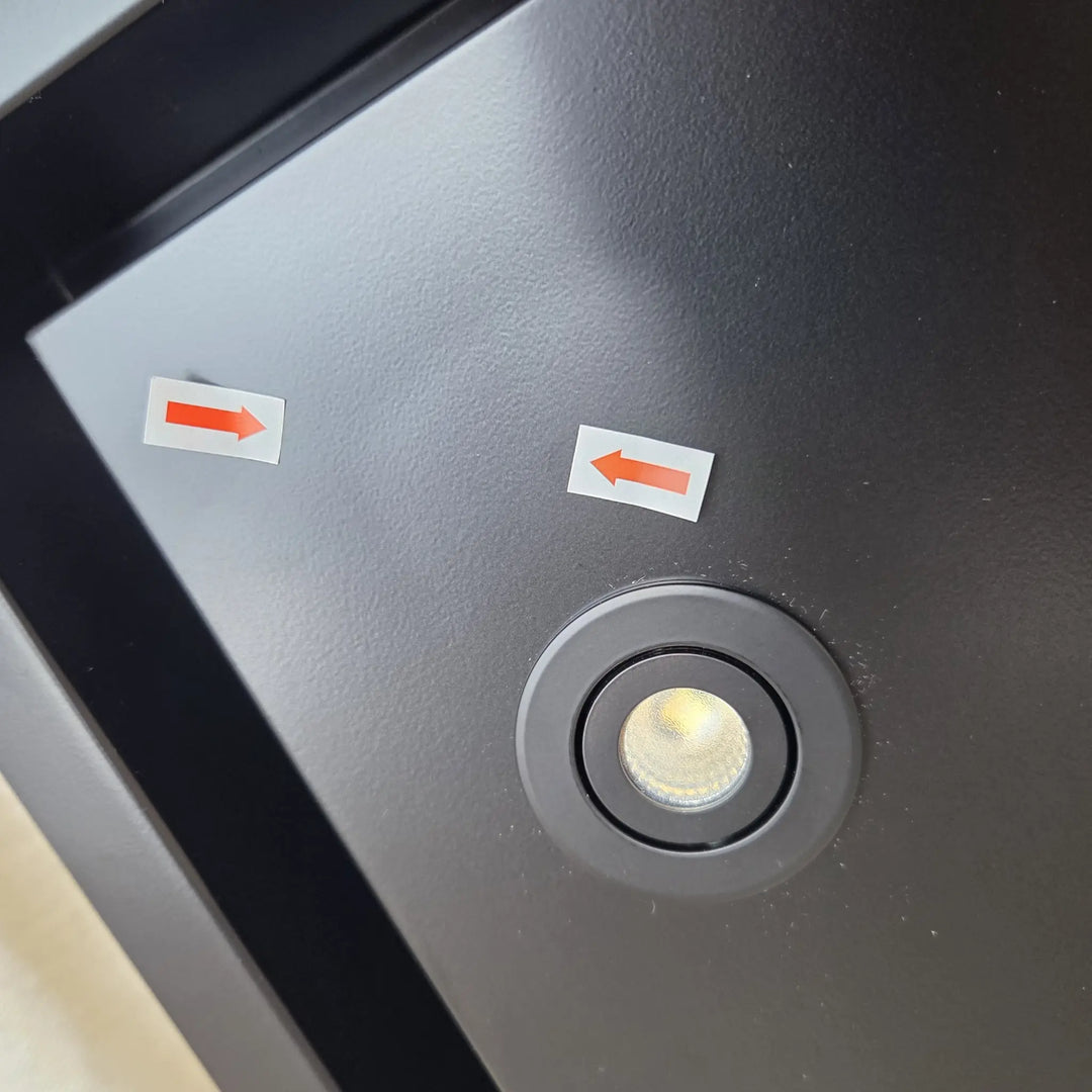 Scratches on door.2