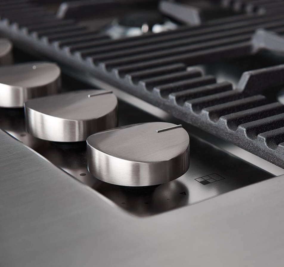 Recessed Knobs controls, giving that Seamless flush finish